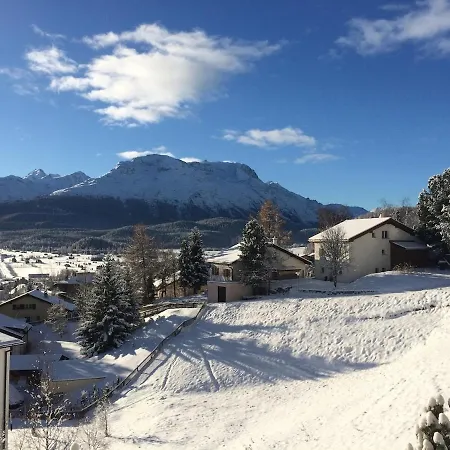 Apartment Space For A Couple On Of The World Samedan