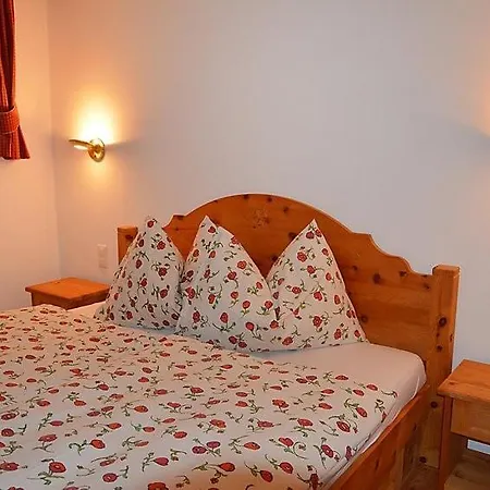 Space For A Couple On Of The World * Samedan